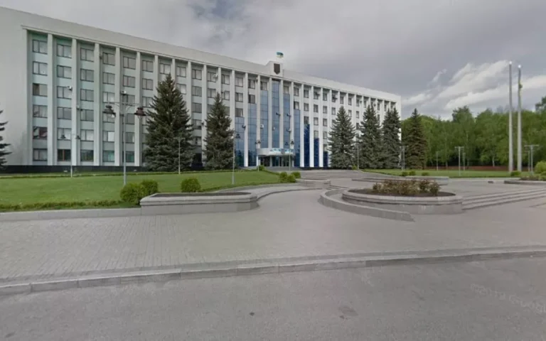 П’ять будівель у Рівному обладнають для маломобільних груп