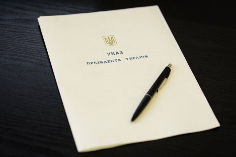 З нагоди Дня Конституції державними нагородами відзначили пʼятьох жителів Рівненщини